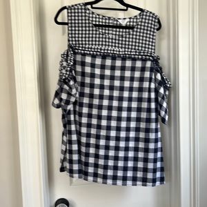 Crown & Ivy Navy Gingham blouse. Size 2x